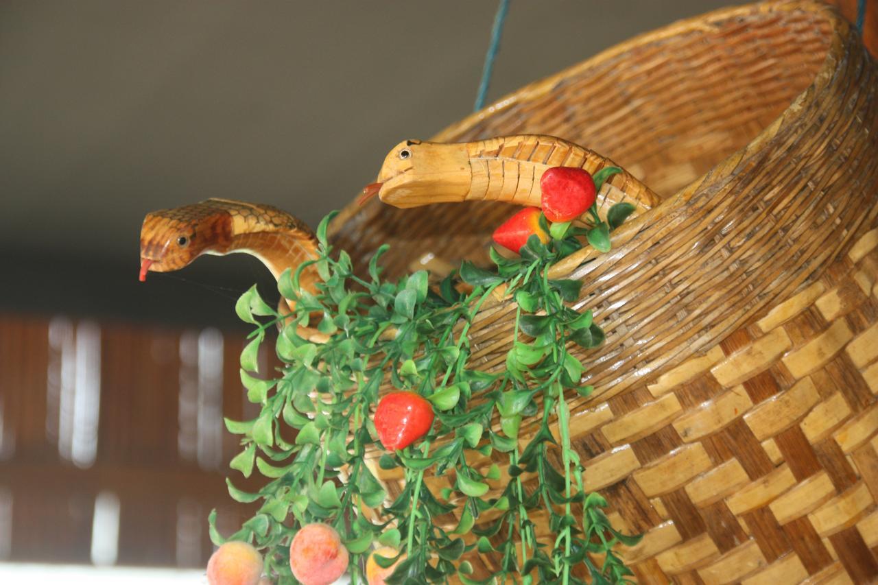 Soe Ko Ko Beach House & Restaurant Ngwesaung Ngoại thất bức ảnh