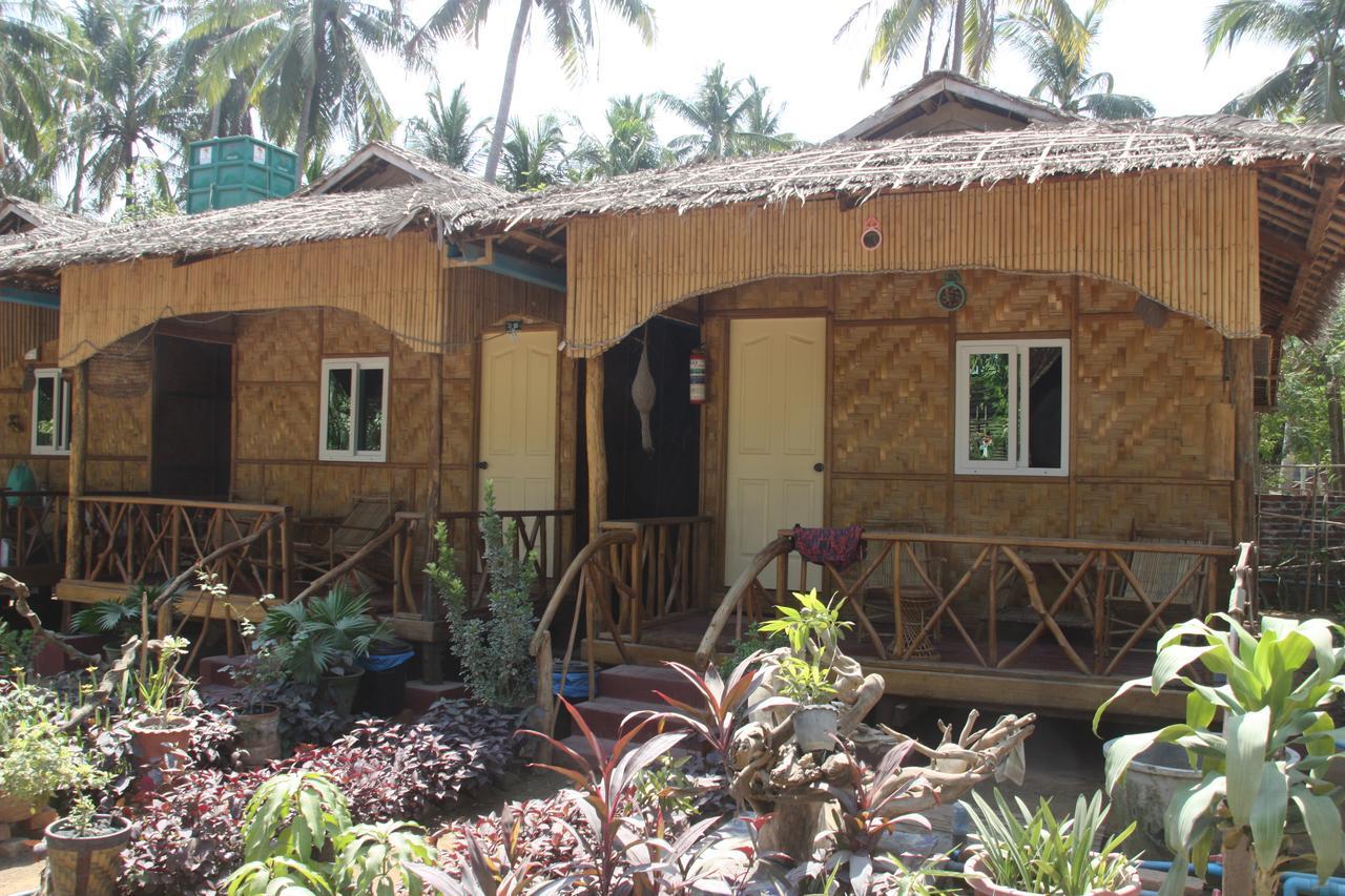 Soe Ko Ko Beach House & Restaurant Ngwesaung Ngoại thất bức ảnh