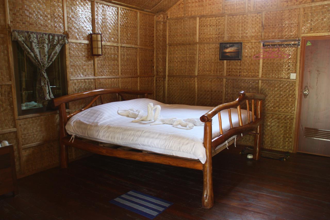 Soe Ko Ko Beach House & Restaurant Ngwesaung Ngoại thất bức ảnh